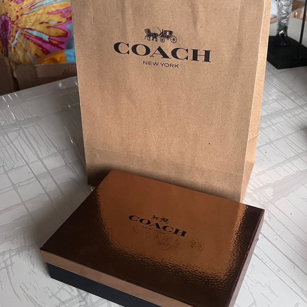 [a little smaller] 2Pc Coach Brown Gift Box and Bag